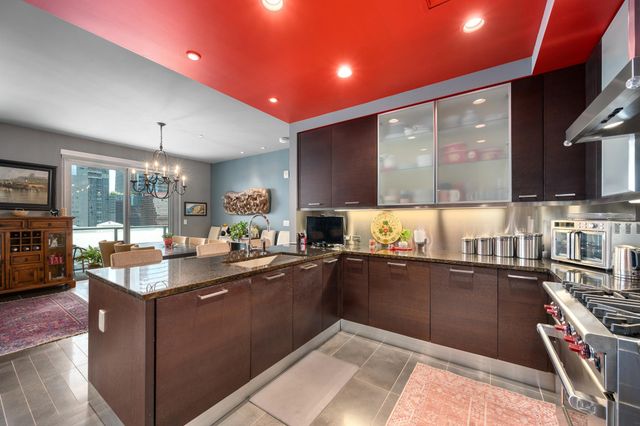 200 Congress Ave 11A, Austin, TX 78701
