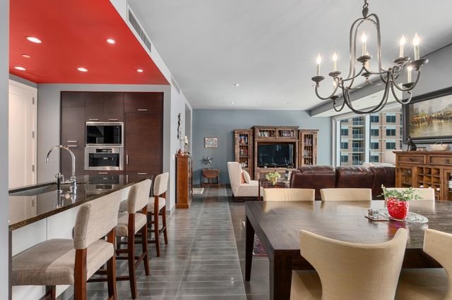 200 Congress Ave 11A, Austin, TX 78701