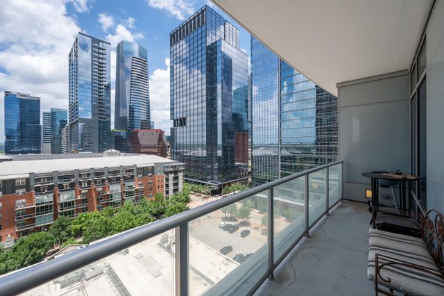 200 Congress Ave 11A, Austin, TX 78701
