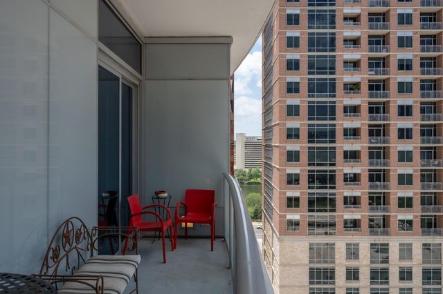 200 Congress Ave 11A, Austin, TX 78701