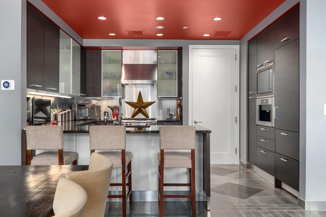 200 Congress Ave 11A, Austin, TX 78701