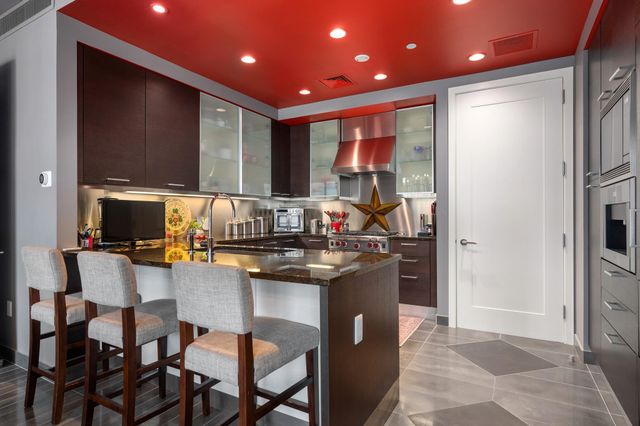 200 Congress Ave 11A, Austin, TX 78701
