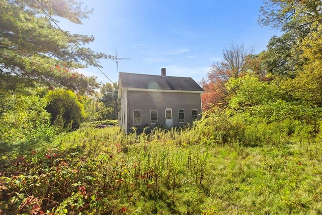 1212 Southbridge Rd, Warren, MA 01083