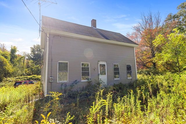 1212 Southbridge Rd, Warren, MA 01083