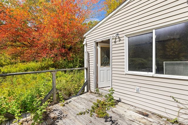 1212 Southbridge Rd, Warren, MA 01083