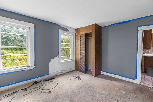 1212 Southbridge Rd, Warren, MA 01083