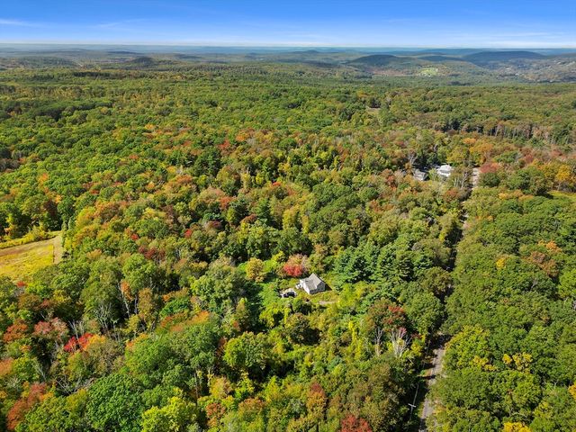 1212 Southbridge Rd, Warren, MA 01083