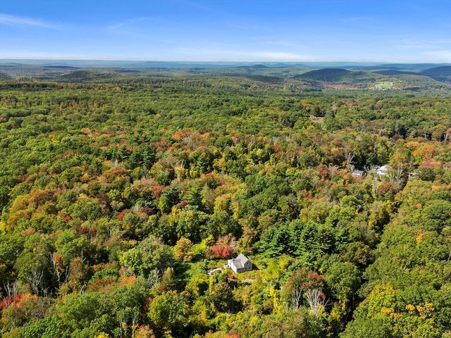 1212 Southbridge Rd, Warren, MA 01083