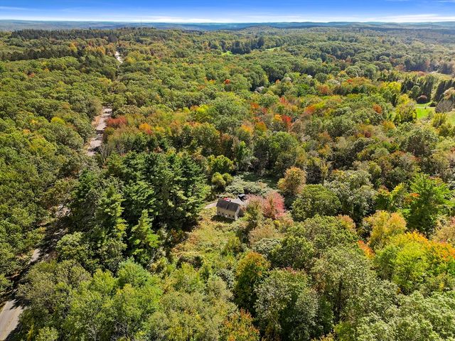 1212 Southbridge Rd, Warren, MA 01083