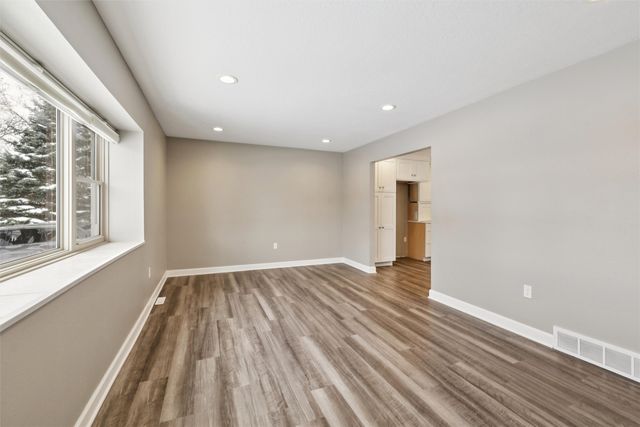 295 Corene Avenue, Waukee, IA 50263