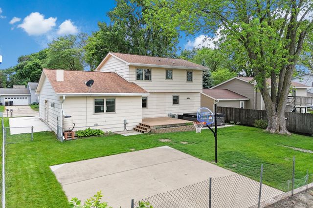 295 Corene Avenue, Waukee, IA 50263
