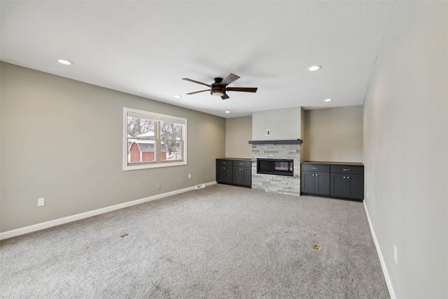 295 Corene Avenue, Waukee, IA 50263