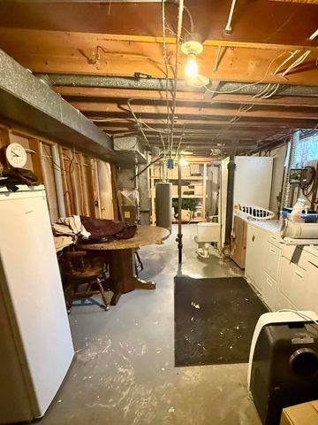 2216 JEBENS Avenue, Davenport, IA 52804