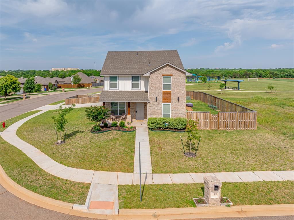 1920 Bellatona Boulevard, Norman, OK 73071