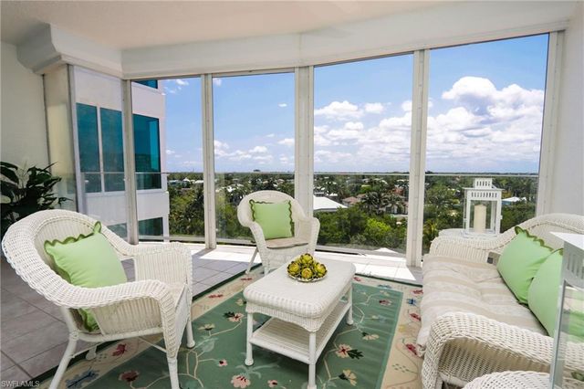 60 Seagate DR 704, Naples, FL 34103