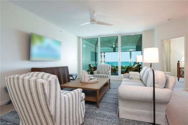 60 Seagate DR 704, Naples, FL 34103