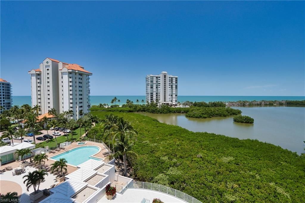 60 Seagate DR 704, Naples, FL 34103