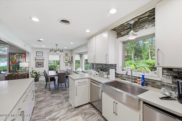 227 Lakeshore Drive, Madison, MS 39110