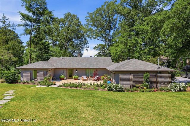227 Lakeshore Drive, Madison, MS 39110