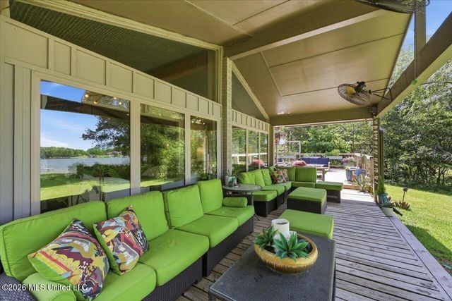 227 Lakeshore Drive, Madison, MS 39110