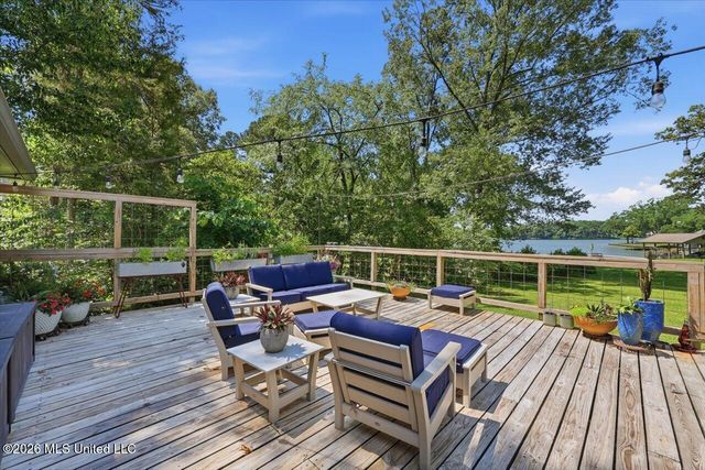 227 Lakeshore Drive, Madison, MS 39110