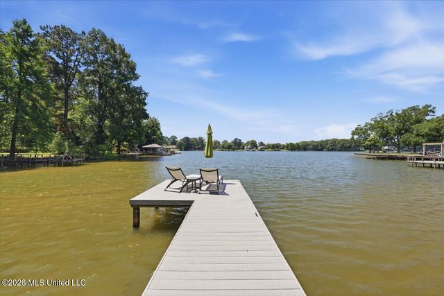 227 Lakeshore Drive, Madison, MS 39110