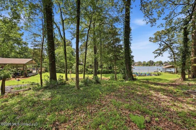 227 Lakeshore Drive, Madison, MS 39110