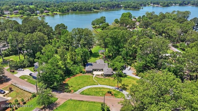 227 Lakeshore Drive, Madison, MS 39110