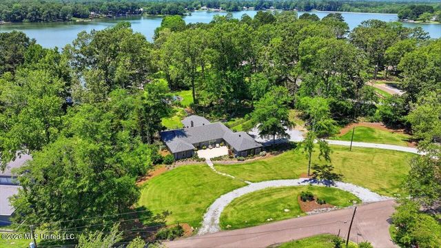 227 Lakeshore Drive, Madison, MS 39110