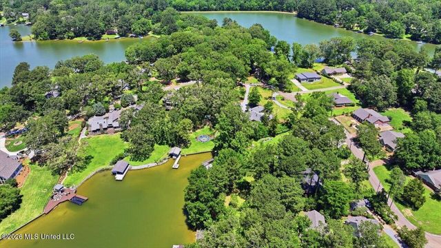 227 Lakeshore Drive, Madison, MS 39110