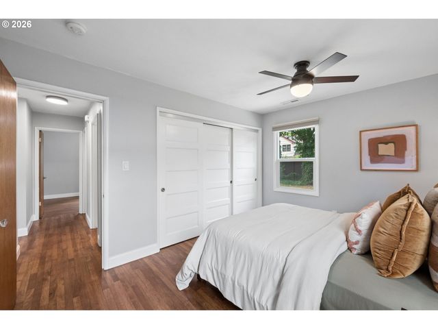 1519 N JARRETT St, Portland, OR 97217