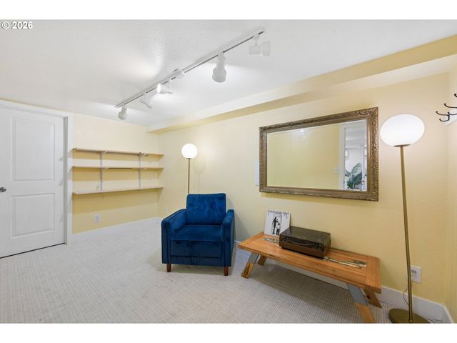 1519 N JARRETT St, Portland, OR 97217