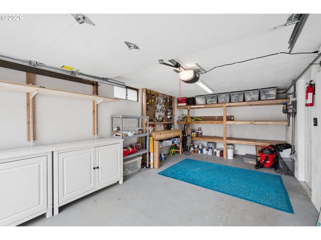 1519 N JARRETT St, Portland, OR 97217