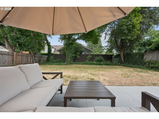 1519 N JARRETT St, Portland, OR 97217