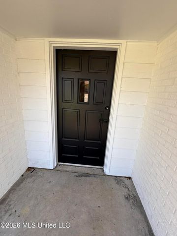 121 S Island View Avenue, Long Beach, MS 39560