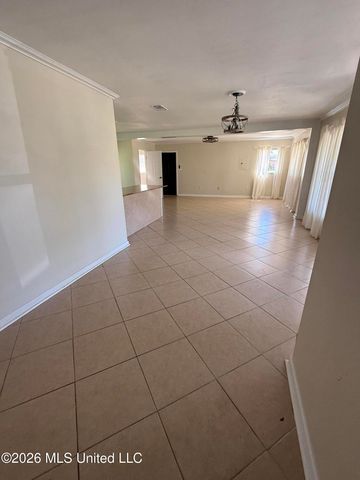 121 S Island View Avenue, Long Beach, MS 39560