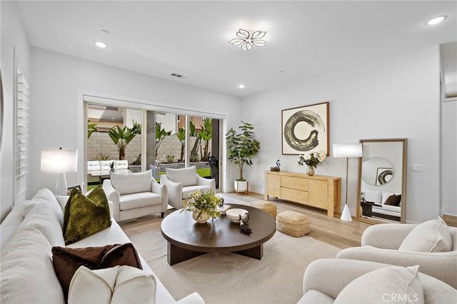 53 Lunar, Irvine, CA 92618