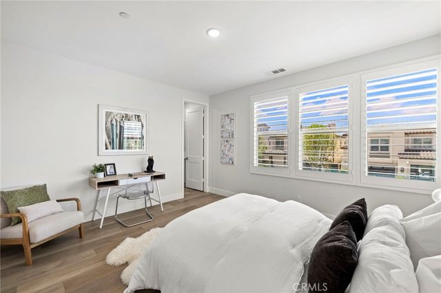 53 Lunar, Irvine, CA 92618