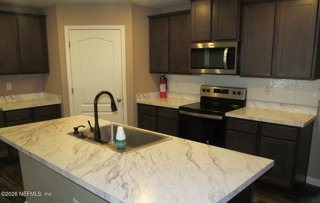 2434 OAK STREAM Drive, Green Cove Springs, FL 32043