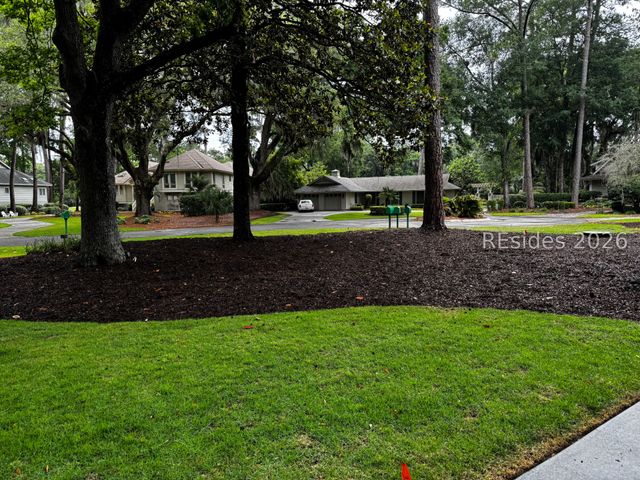 20 Spanish Moss Rd, Hilton Head Island, SC 29928