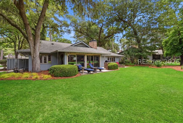 20 Spanish Moss Rd, Hilton Head Island, SC 29928