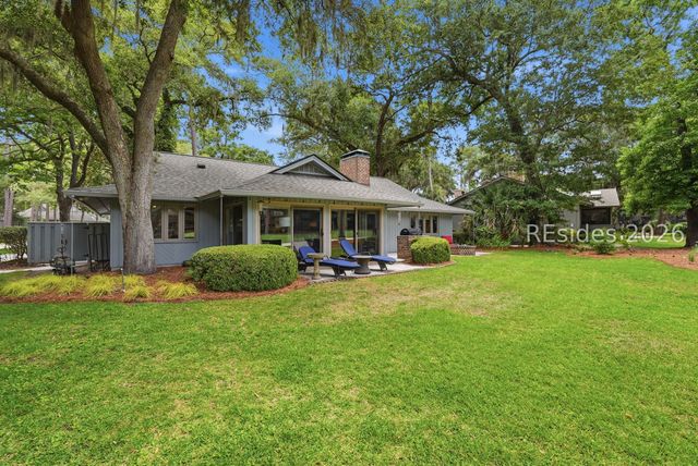 20 Spanish Moss Rd, Hilton Head Island, SC 29928