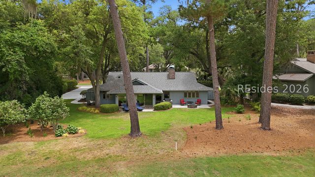 20 Spanish Moss Rd, Hilton Head Island, SC 29928