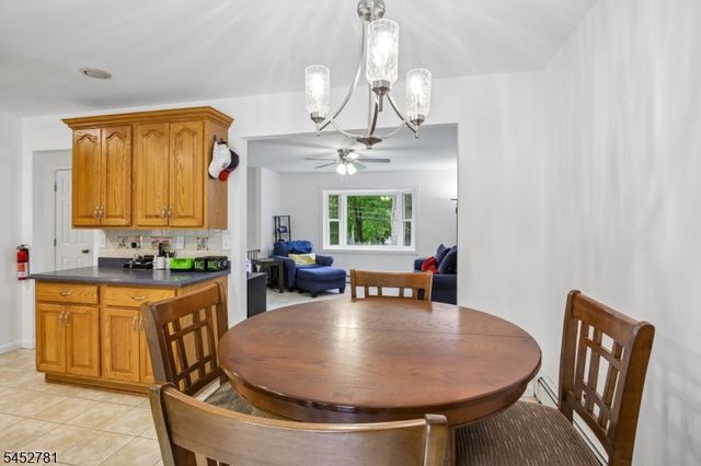 89 Tomahawk Trl, Sparta Twp., NJ 07871