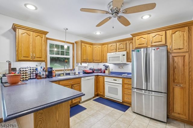 89 Tomahawk Trl, Sparta Twp., NJ 07871