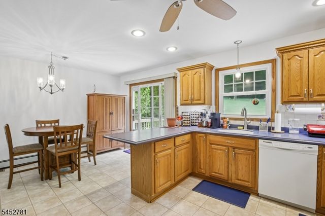 89 Tomahawk Trl, Sparta Twp., NJ 07871