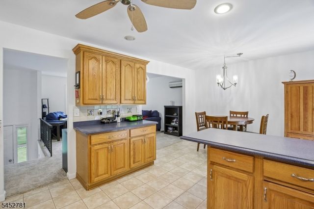 89 Tomahawk Trl, Sparta Twp., NJ 07871