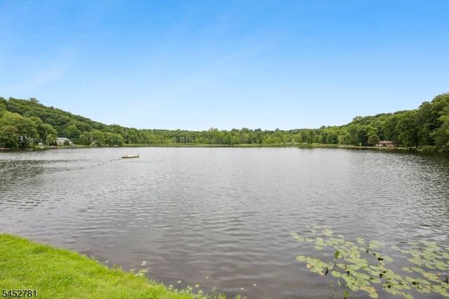 89 Tomahawk Trl, Sparta Twp., NJ 07871