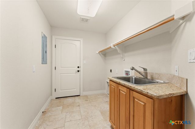 100 Palm Cove, Buchanan Dam, TX 78609