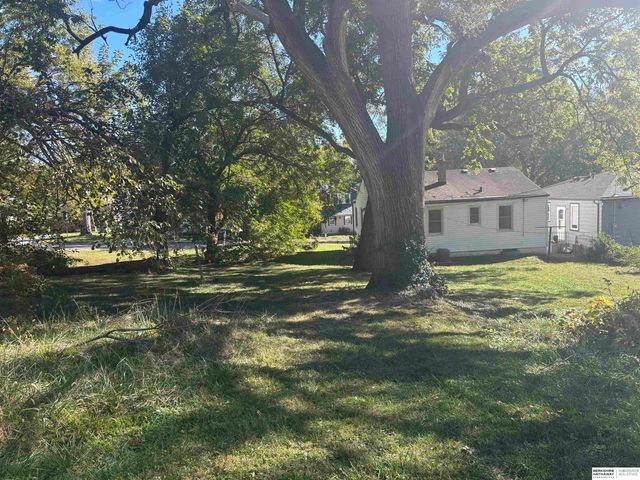 3342 N 41st Street, Omaha, NE 68111